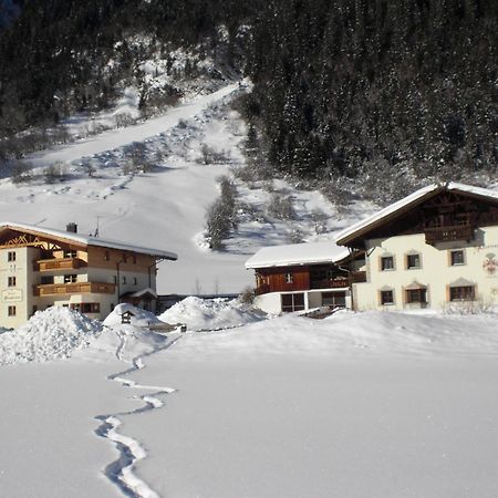 Hotel Alfaierhof-Bergheimat Gschnitz Exterior foto