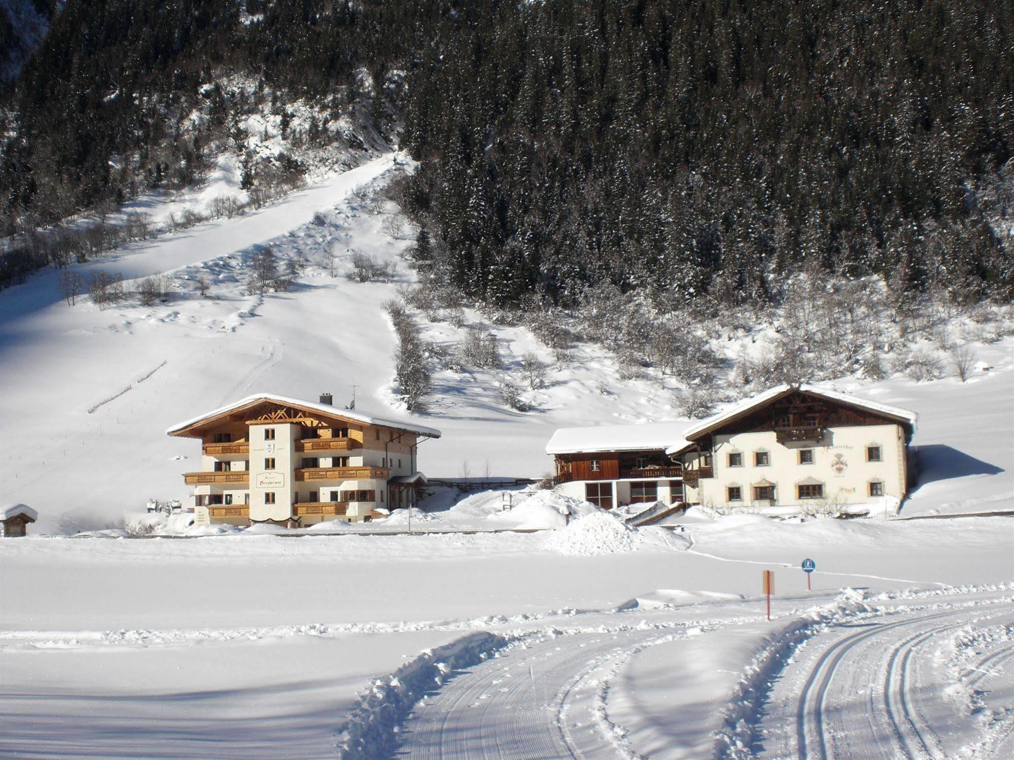 Hotel Alfaierhof-Bergheimat Gschnitz Exterior foto